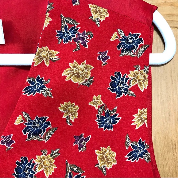 LIZ CLAIBORNE Collection Christmas Vest Sz 14 Red Multi Poinsettias - Picture 3 of 6
